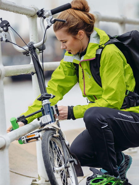 Showers Pass Syncline CC Bike Jacket in color || Leaf