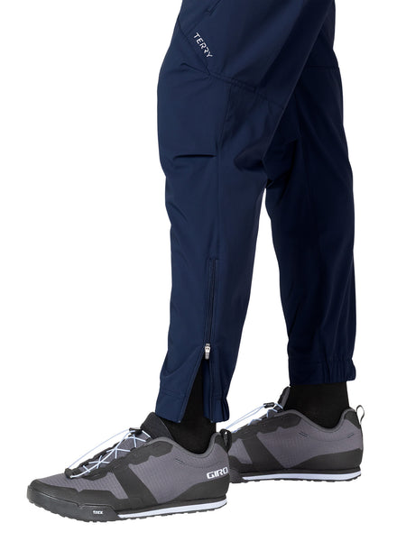 Terry Gravel Bike Pant in color || Black Iris