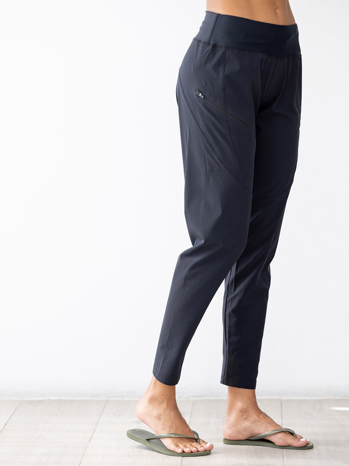 Zoic Ella Bike Pant Plus in Black Colorway