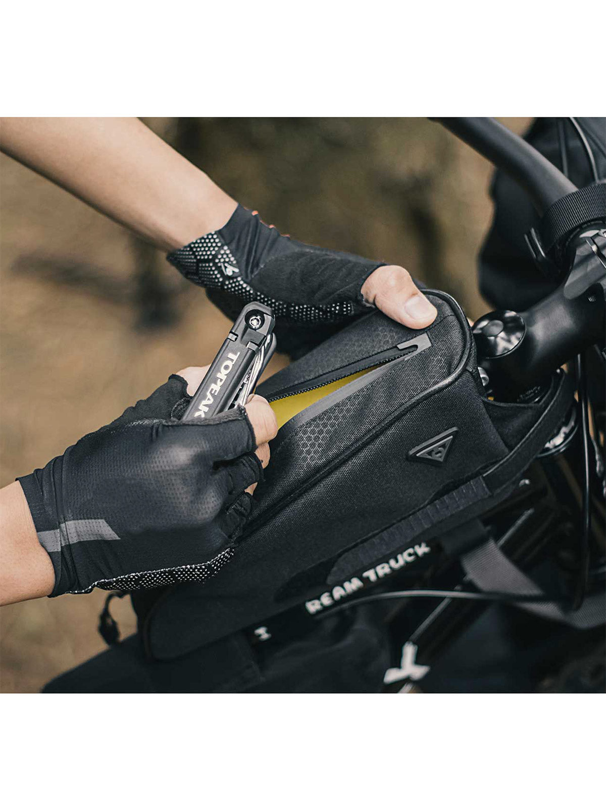 Topeak Toploader Top Tube Bike Bag in Black Colorway