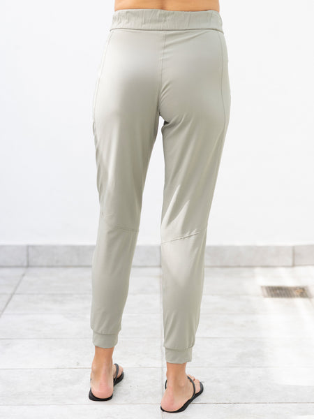 Patagonia Terrebonne Hiking Jogger in color || River Rock Green