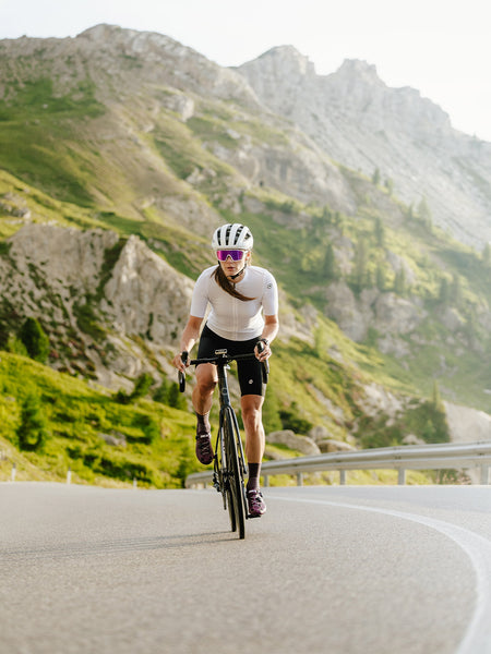 Sidi Genius 10 Bike Shoe in color || wine