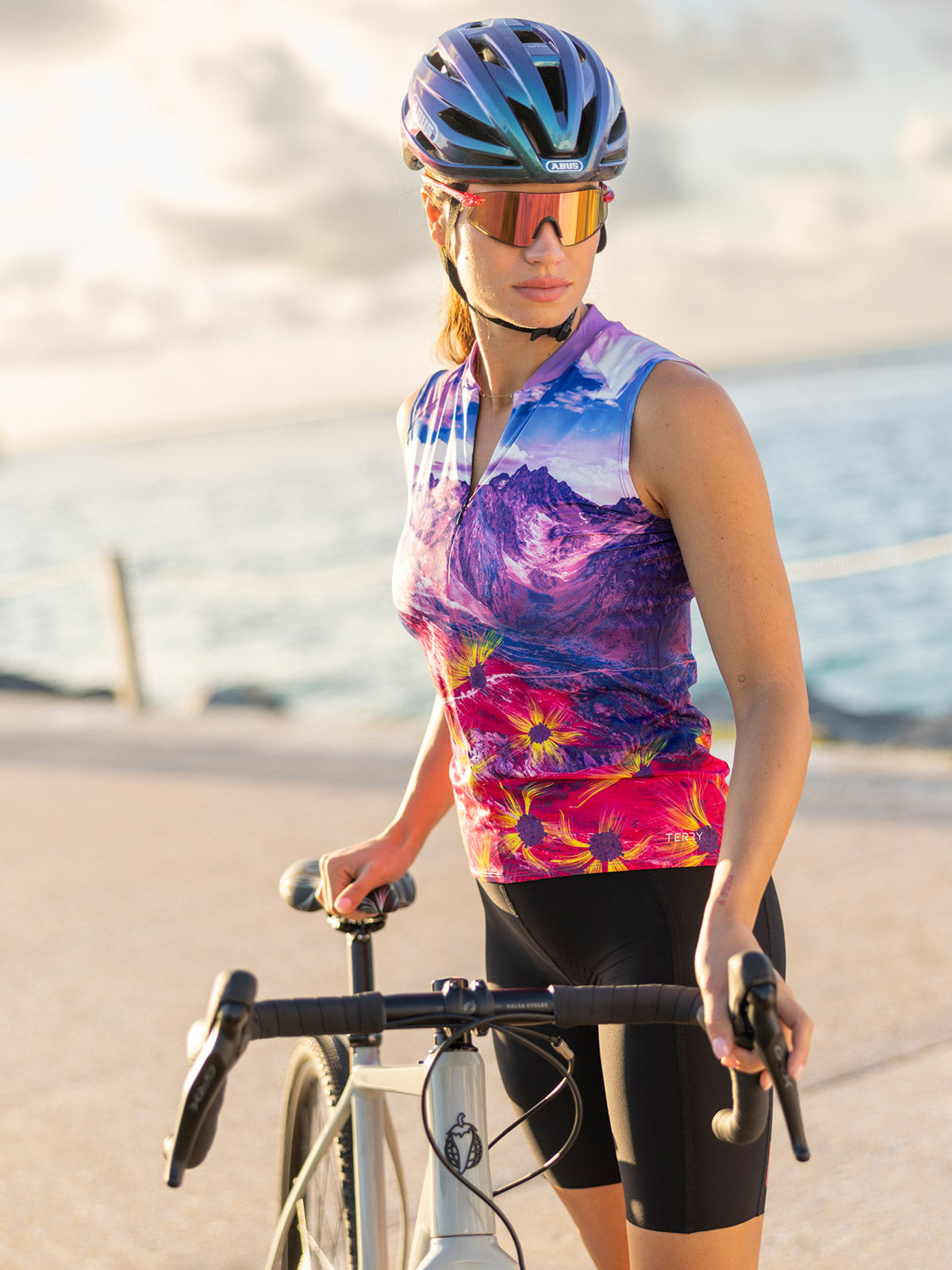 Terry Soleil Sleeveless Bike Jersey in color || Tourmalet