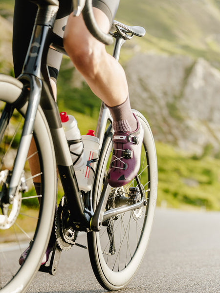 Sidi Genius 10 Bike Shoe in color || wine