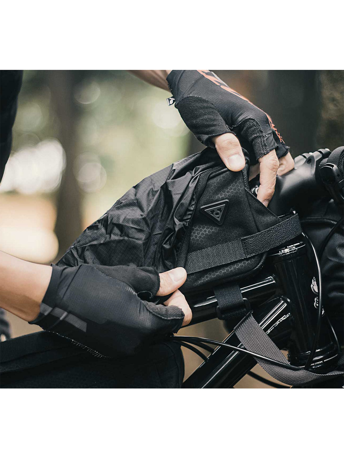 Topeak Toploader Top Tube Bike Bag in color || Black