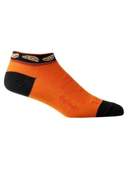 Defeet Aireator TDF 1 Bike Socks in color || Apertivo