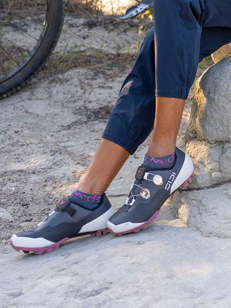 Sidi Dominator X Bike Shoes in color || Anthracite White